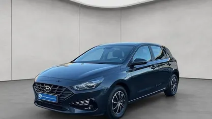 Dark knight Gebraucht 2022 Hyundai i30 Pure Limousine | 11.990 € (Superpreis)