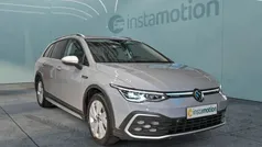 Grau Gebraucht 2024 VW Golf Alltrack Kombi | 37.430 € (Fairer Preis)