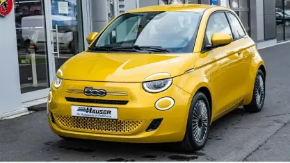 Neu Fiat 500 65 PS (47 kW) 2026 Gelb Limousine