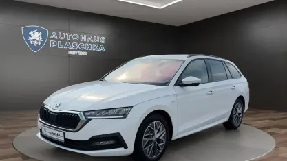 Gebraucht Skoda Octavia Tour 116 PS (85 kW) 2023 Candyweiß Kombi