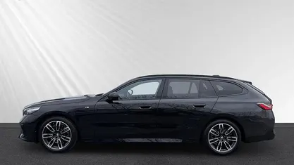 Schwarz Gebraucht 2025 BMW 520 M Sport Kombi | 52.490 € (Fairer Preis)