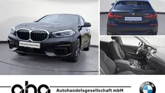 Black saphire metallic Gebraucht 2024 BMW 120 Sport Line Kleinwagen | 29.660 € (Fairer Preis)