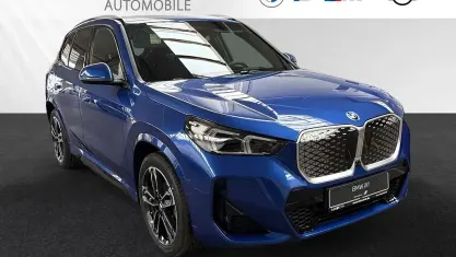 Neu BMW iX1 M Sport 150 kW (204 PS) 2026 Portimao blau metallic SUV