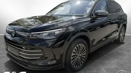 Gebraucht VW Tiguan Elegance 150 PS (110 kW) 2024 Deep black perleffekt SUV