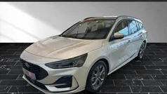 Polarsilber (silber) Gebraucht 2023 Ford Focus ST-Line Kombi | 26.400 € (Fairer Preis)