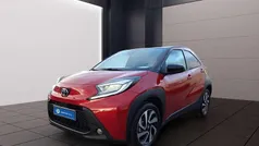 Chili red perleffekt/dach myst Gebraucht 2025 Toyota Aygo Kleinwagen | 19.590 € (Fairer Preis)