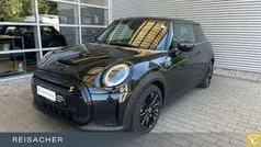 Midnight black metallic Gebraucht 2022 Mini Cooper Coupé Coupé | 18.990 € (Fairer Preis)