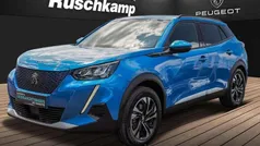 Blau Gebraucht 2022 Peugeot e-2008 Allure SUV | 15.980 € (Guter Preis)