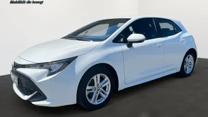 Gebraucht Toyota Corolla Business Edition 116 PS (85 kW) 2021 Weiß Kleinwagen