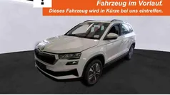 Weiß Gebraucht 2022 Skoda Karoq Tour SUV | 26.880 € (Fairer Preis)