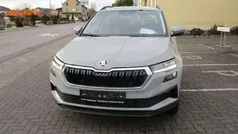 Steelgrau Neu 2024 Skoda Karoq Selection SUV | 32.890 € (Fairer Preis)