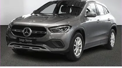 Gebraucht Mercedes GLA200 Style 163 PS (119 kW) 2020 Lack mountaingrau SUV