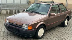 Gebraucht 1989 Ford Escort Limousine | 8.000 €