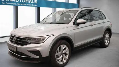 Silber Gebraucht 2023 VW Tiguan Life SUV | 29.780 € (Superpreis)