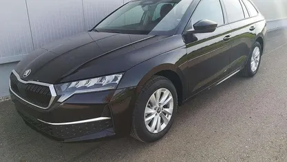 Gebraucht 2025 Skoda Octavia Selection Kombi | 33.890 € (Guter Preis)