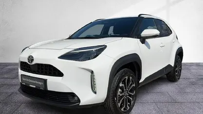 Neu Toyota Yaris Hybrid 131 PS (96 kW) 2026 Super white 2 Limousine