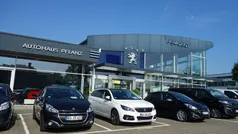 Blau Gebraucht 2021 Peugeot 2008 Allure SUV | 15.885 € (Fairer Preis)