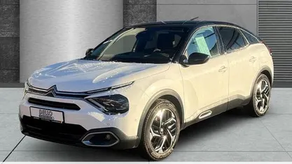 Weiß Gebraucht 2023 Citroën C4 PureTech Limousine | 19.480 € (Fairer Preis)