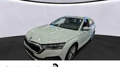 Weiss Gebraucht 2023 Skoda Octavia Style Kombi | 25.977 € (Guter Preis)