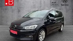 Schwarz Gebraucht 2024 VW Touran Pro Van / Kleinbus | 35.450 € (Guter Preis)