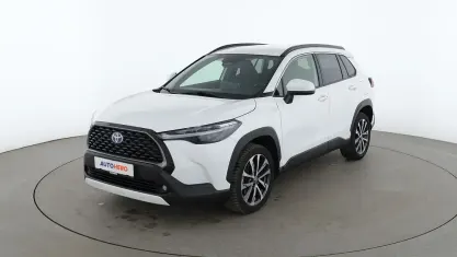 Gebraucht Toyota Corolla Cross Team 197 PS (144 kW) 2023 Weiß SUV