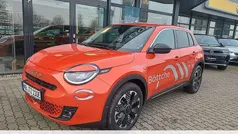 Rot Gebraucht 2024 Fiat 600 La Prima SUV | 29.480 € (Fairer Preis)