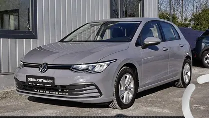 Gebraucht VW Golf VIII Life 110 PS (80 kW) 2020 Grau Limousine