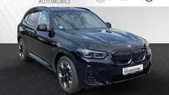 Carbonschwarz metallic Gebraucht 2024 BMW iX3 Impressive SUV | 52.888 € (Guter Preis)