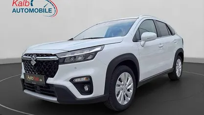 Cool white pearl metallic Gebraucht 2024 Suzuki SX4 S-Cross Comfort SUV | 25.444 € (Fairer Preis)