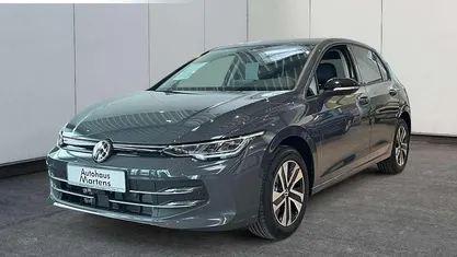 Gebraucht VW Golf VIII Life 150 PS (110 kW) 2026 Limousine