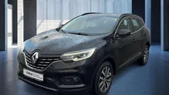 Schwarz (perlmuttschwarz (schwarz)) Gebraucht 2022 Renault Kadjar Black Edition SUV | 18.490 € (Guter Preis)