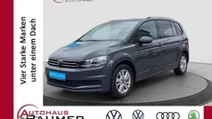 Gebraucht 2024 VW Touran Comfortline Van / Kleinbus | 33.880 € (Fairer Preis)