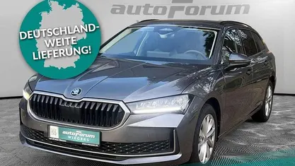 Grau Gebraucht 2024 Skoda Superb Selection Kombi | 31.981 € (Guter Preis)