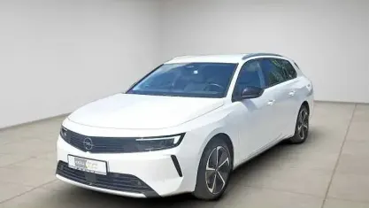 Gebraucht Opel Astra Business Elegance 130 PS (95 kW) 2024 Weiß Kleinwagen