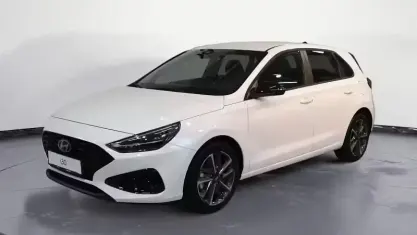 Neu Hyundai i30 Advantage 140 PS (102 kW) 2025 Weiß Limousine