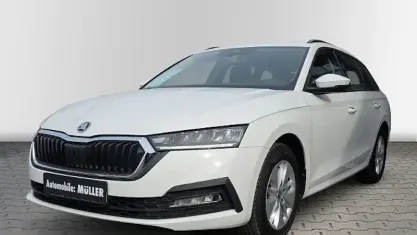 Używany Skoda Octavia Ambition 115 KM (84 kW) 2023 Biały Kombi