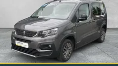 Grau Gebraucht 2023 Peugeot Rifter Allure Van / Kleinbus | 22.890 € (Fairer Preis)