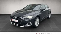 Grau Gebraucht 2022 Audi A3 Sportback Advanced Limousine | 27.990 € (Fairer Preis)