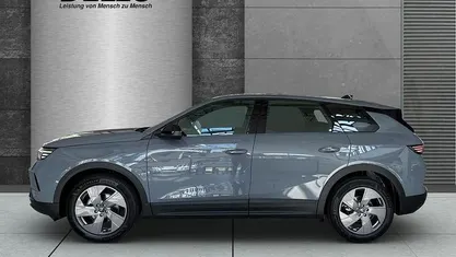 Grafik grau Gebraucht 2025 Opel Grandland X Edition SUV | 31.950 € (Fairer Preis)