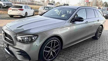 Mojavesilber metallic Gebraucht 2020 Mercedes E300 AMG Kombi | 35.889 € (Fairer Preis)