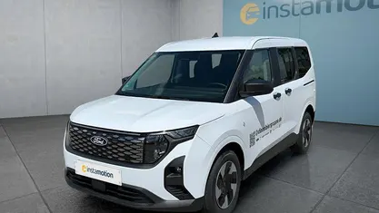 Weiß Gebraucht 2025 Ford Tourneo Courier Van / Kleinbus | 32.349 € (Fairer Preis)