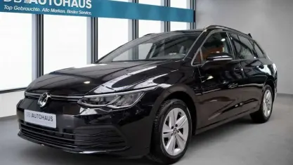Gebraucht VW Golf VIII Life 110 PS (80 kW) 2024 Schwarz Kombi