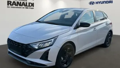 Neu Hyundai i20 Blackline 90 PS (66 kW) 2026 Mic (grau Kleinwagen