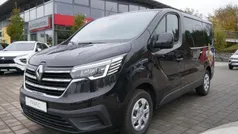 Tenebroschwarz metallic Gebraucht 2023 Renault Trafic Life Van | 37.700 € (Fairer Preis)