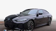Schwarz (saphirschwarz metallic) Gebraucht 2024 BMW i4 Shadowline Limousine | 57.900 € (Fairer Preis)