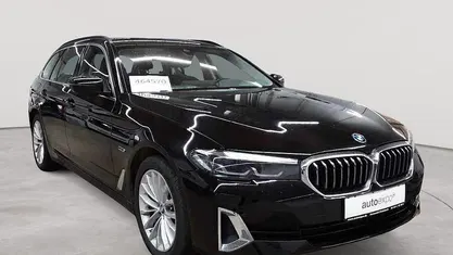 Gebraucht BMW 530e Luxury Line 184 PS (135 kW) 2022 Schwarz uni Kombi
