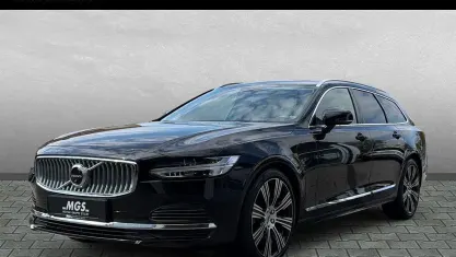 Gebraucht Volvo V90 Ultimate 310 PS (228 kW) 2022 Onyx black / metallic Kombi