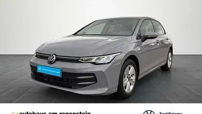Mondsteingrau Gebraucht 2024 VW Golf Life Limousine | 24.440 € (Fairer Preis)
