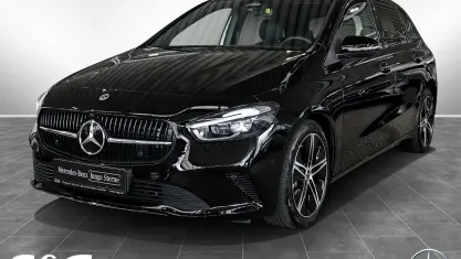 Gebraucht Mercedes B200 Night 163 PS (119 kW) 2025 Unilack nachtschwarz Kleinwagen