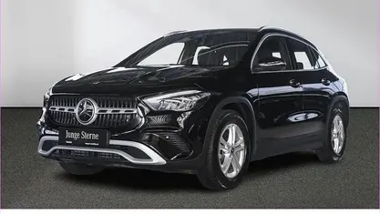 Gebraucht Mercedes GLA200 163 PS (119 kW) 2024 Unilack nachtschwarz SUV